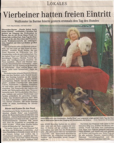 1-Wolfscenter-Barme-feiert-Tag-des-Hundes
